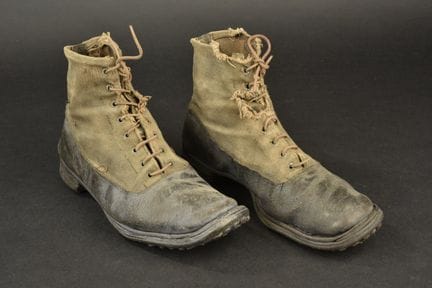 Paire de brodequins de repos du 171e de Ligne. Vra