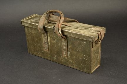 Kiste für Vickers-Maschinengewehr-Gurtbänder. Rech