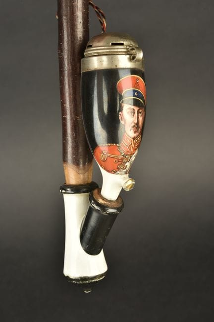 Pipa patriottica del Kronprinz Wilhelm. Graziosa p