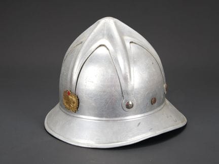 Jugoslavia, elmetto da pompiere dell'epoca comunis