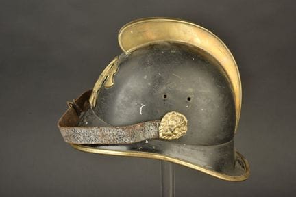 Deutscher Blechhelm der Feuerwehr-Blaskapelle. Ver