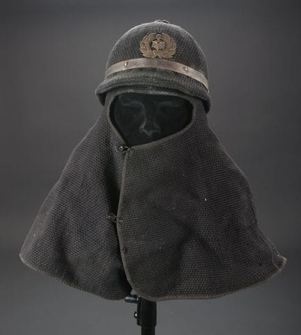 Japon, casque de sapeur-pompier des annees 1930-19