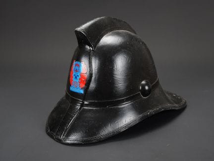 Irlande, casque a cimier de la Limerick Fire Briga