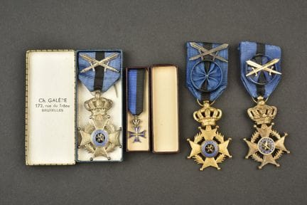 Ordine di Leopoldo II, divisione militare. Modelli