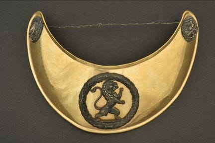Gorget da ufficiale belga, modello 1831. Gorget in