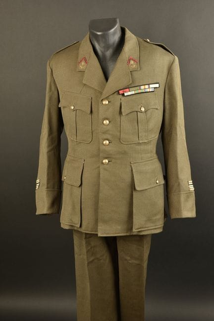 Uniforme de coronel de la infantería colonial. Cha