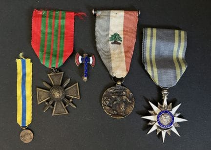 Francia, 5 piezas. Medalla al Mérito Libanés con i