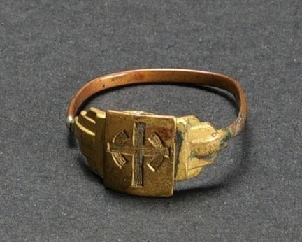 Anillo propagandístico del PPF. Anillo de latón co