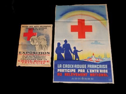 Dos carteles. Un cartel de la exposición de dibujo