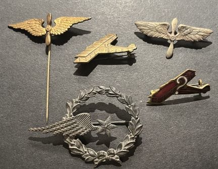 France Aviation. Lot de 5 pieces. Insigne helice a