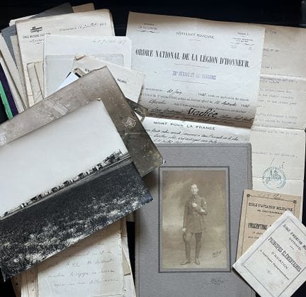 France Aviation. Lot du Lieutenant pilote Olivier 