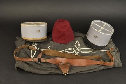 Conjunto sahariano. Compuesto por dos kepis reglam