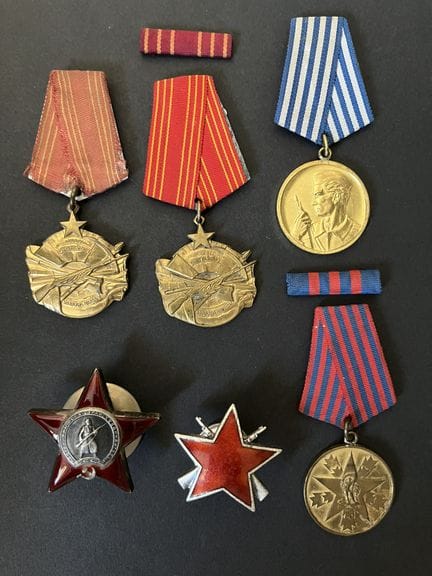 URSS y Yugoslavia, 6 piezas. Orden de la Estrella 