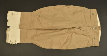 Pantalón tipo culotte de las tropas de África. Pan