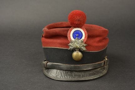 Kepi de type 1874 confectionne en drap garance, av