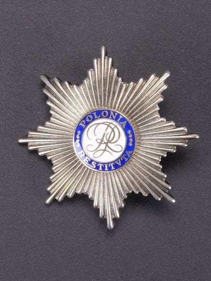 Polen. Orden „Polonia Restituta“. Bruststern mit a