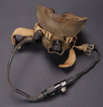Type H oxygen mask. Khaki rubber. The rubber is cr