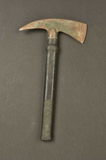 Glider machete. Metal machete. Approximately 30% o