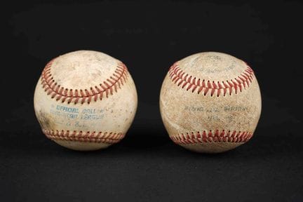 Palline da baseball statunitensi. Due palline in p