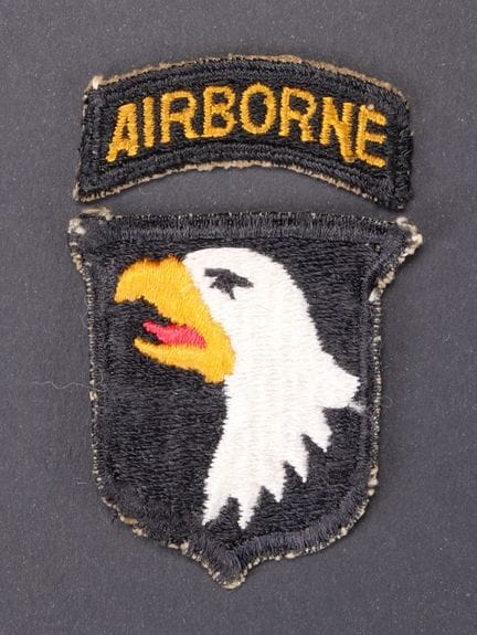 101st Airborne insignia. Type 6. Authentic tab. A 