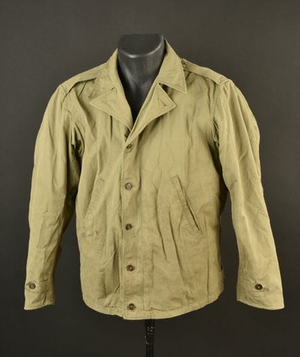 US M41 jacket. Made of OD poplin. All buttons are 