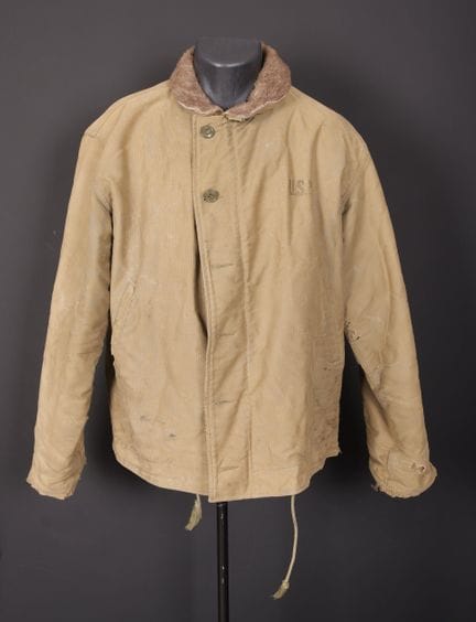 US Navy N1 jacket. Made of thick khaki fabric. The