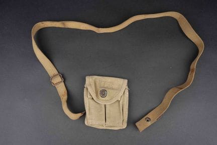 Accessori per il fucile USM1. Comprendono una trac