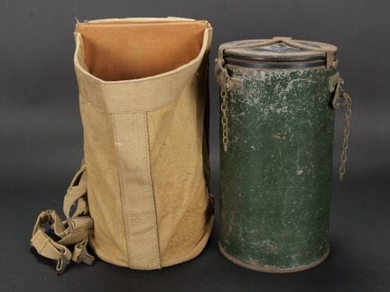 British thermos. Metal thermos, complete; the fast