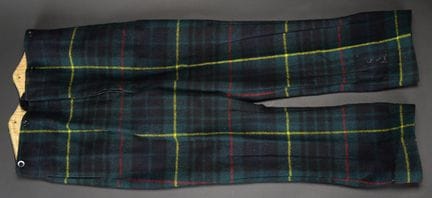 Pantaloni scozzesi. Realizzati in tessuto di lana 