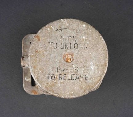 Excavated parachute buckle. Made of metal, with il