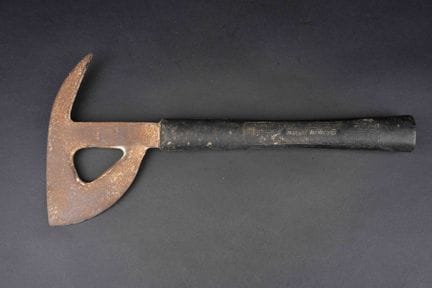 Glider hatchet. Metal head is complete but oxidize