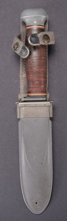 Pal RH 35 knife. Metal fittings in excellent condi
