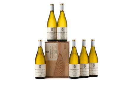 2010年康特·德·沃格（Comte de Vogue）勃艮第白葡萄酒，6瓶装
酒瓶状况：1套6瓶，
