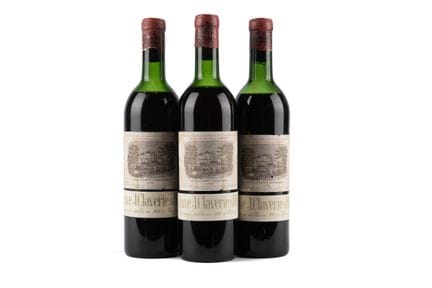 1958年拉菲罗斯柴尔德酒庄红葡萄酒，3瓶
酒瓶状况：1瓶完好无损（1hs），2瓶瓶身有轻微划痕（2