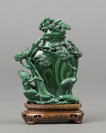 CHINE. Importante tabatière en malachite à décor d