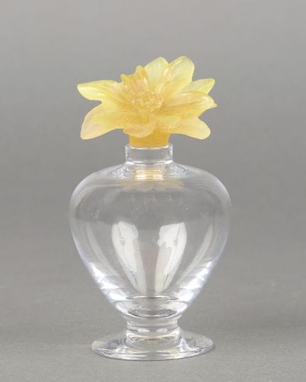 DAUM. Flacon de parfum, le bouchon en pâte de verr