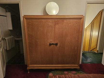 MOBILIER DE CHAMBRE A COUCHER vers 1940 et en citr