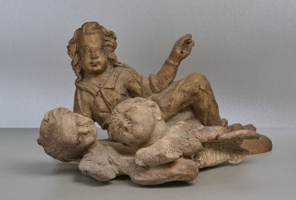 Due sculture in legno raffiguranti angeli, XVIII s