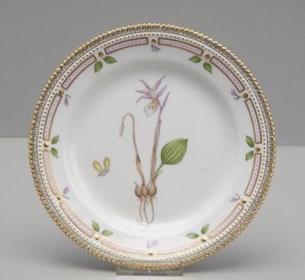 Royal Copenhagen, plato Flora Danica, 1.ª selecció