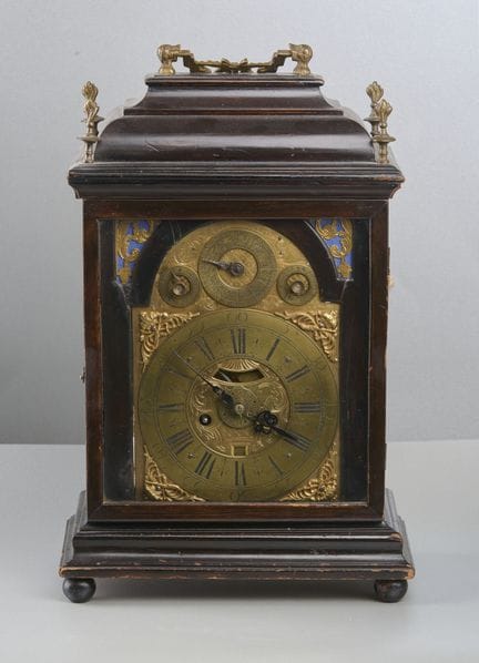 Reloj de pie barroco, siglo XVIII.
Reloj de pie ba