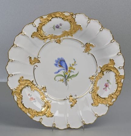 Plato de gala de Meissen, con un azafrán en el cen