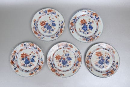 Five Japanese Imari plates
Five Japanese Imari pla