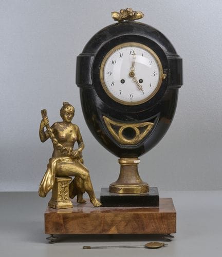 Orologio da camino con scultura in legno, XIX seco