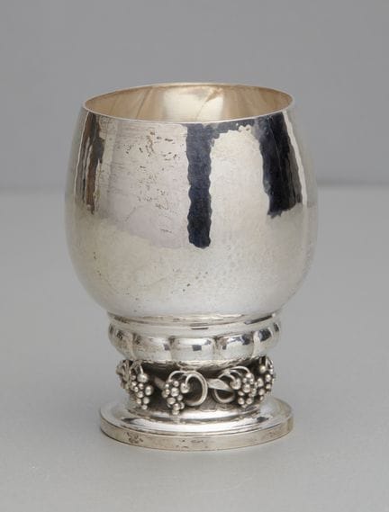 Taza grande, Georg Jensen, 296 C, «Grape»
Taza gra