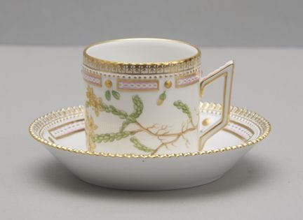 Royal Copenhagen, taza Flora Danica, primera selec