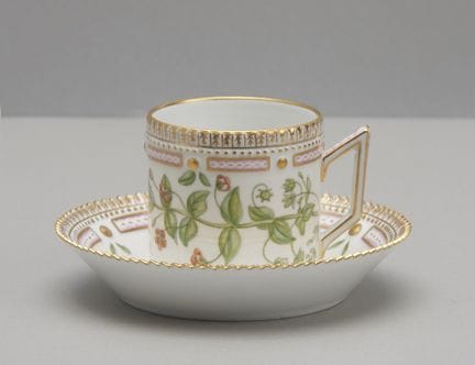 Royal Copenhagen, taza Flora Danica, primera selec