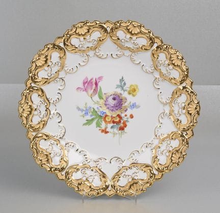 Meissen decorative bowl with shell motifs, Flower 