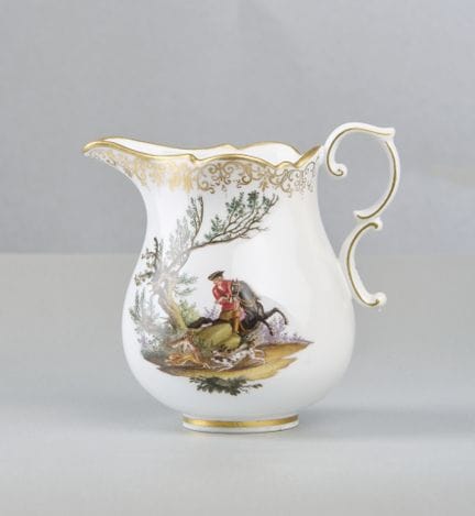 Jarra de leche de Meissen con escena de caza
Jarra
