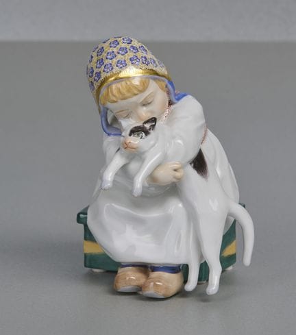 Meissen Hentschelkind, niña con gato, primera sele