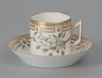 Royal Copenhagen, taza Flora Danica, primera selec